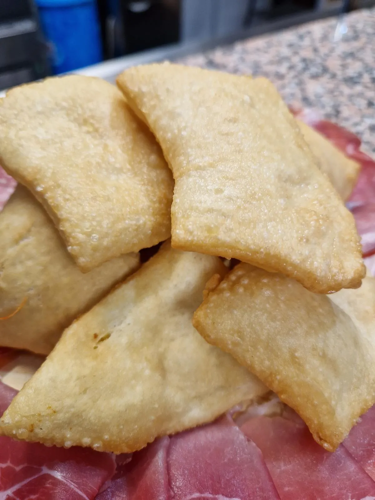 Gnocco fritto con salumi